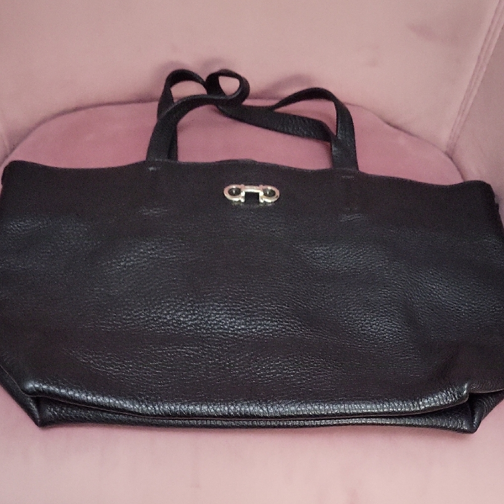 Elegant Black Leather Tote Bag
